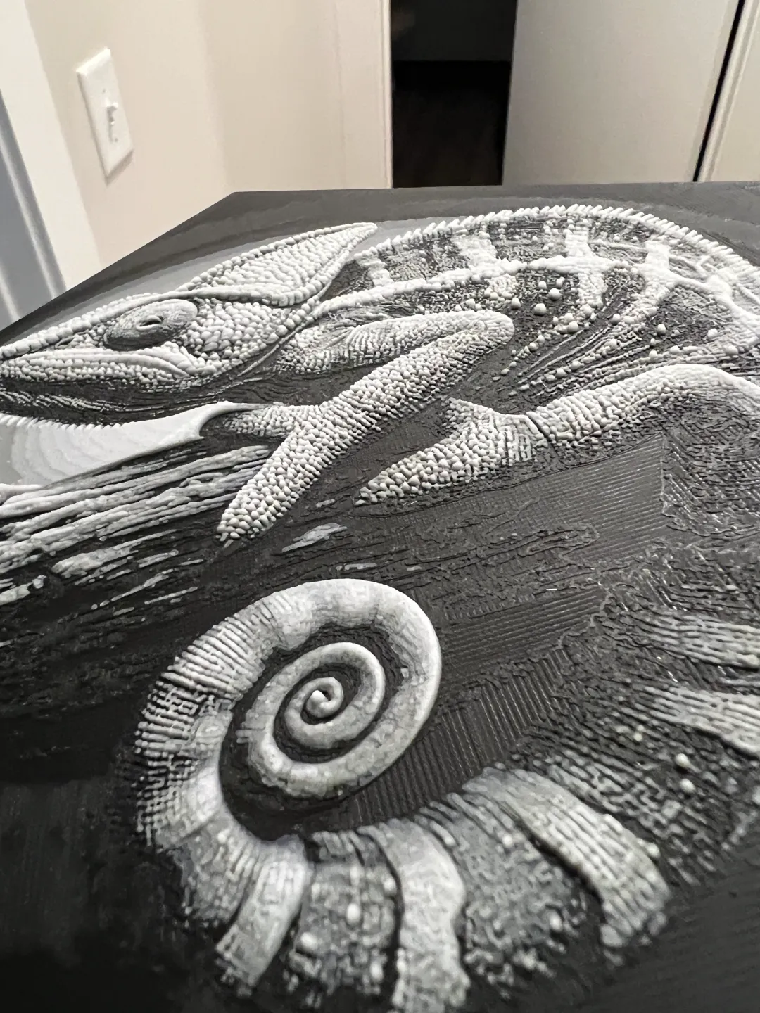 Chameleon Grayscale Art Hueforge