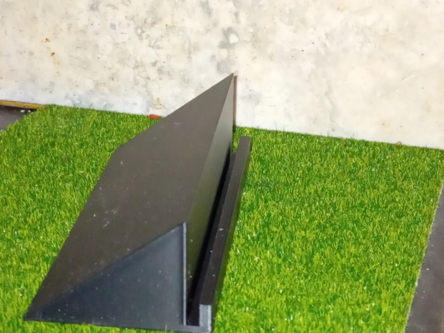 Hue forge display stand-Simple Display stand