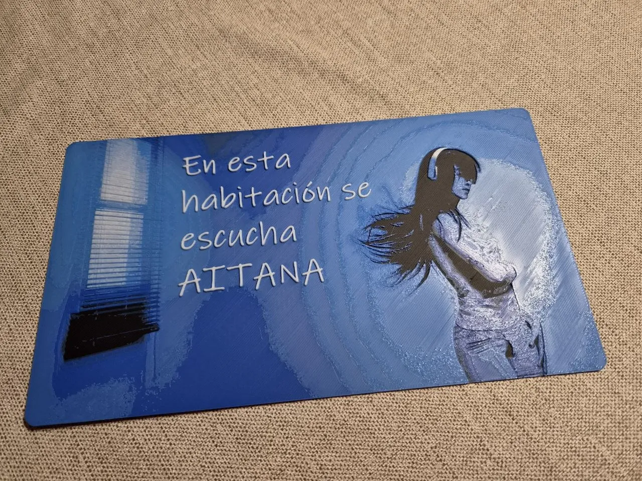 AITANA OT - Cartel habitación - Cuarto Azul