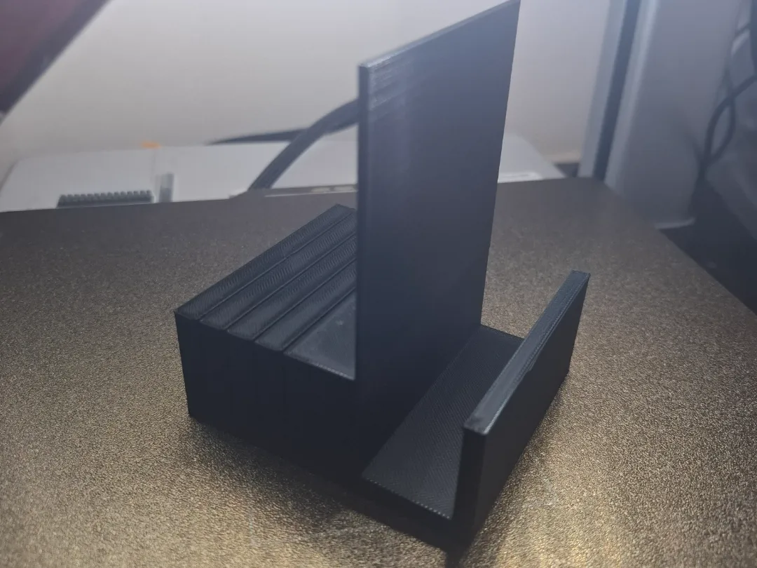 Hueforge stand with card holder