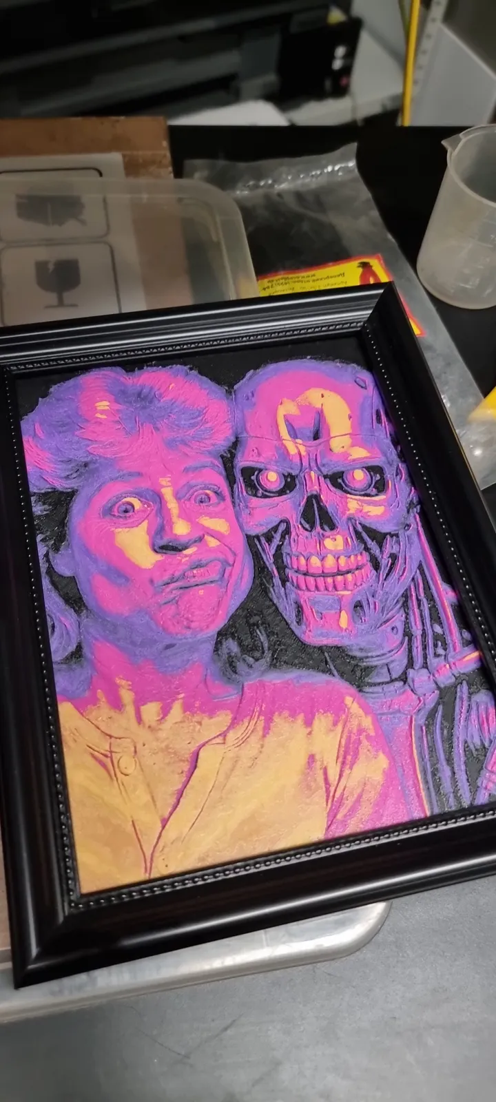 Terminator and Sara Connor. 4-color 3D photo