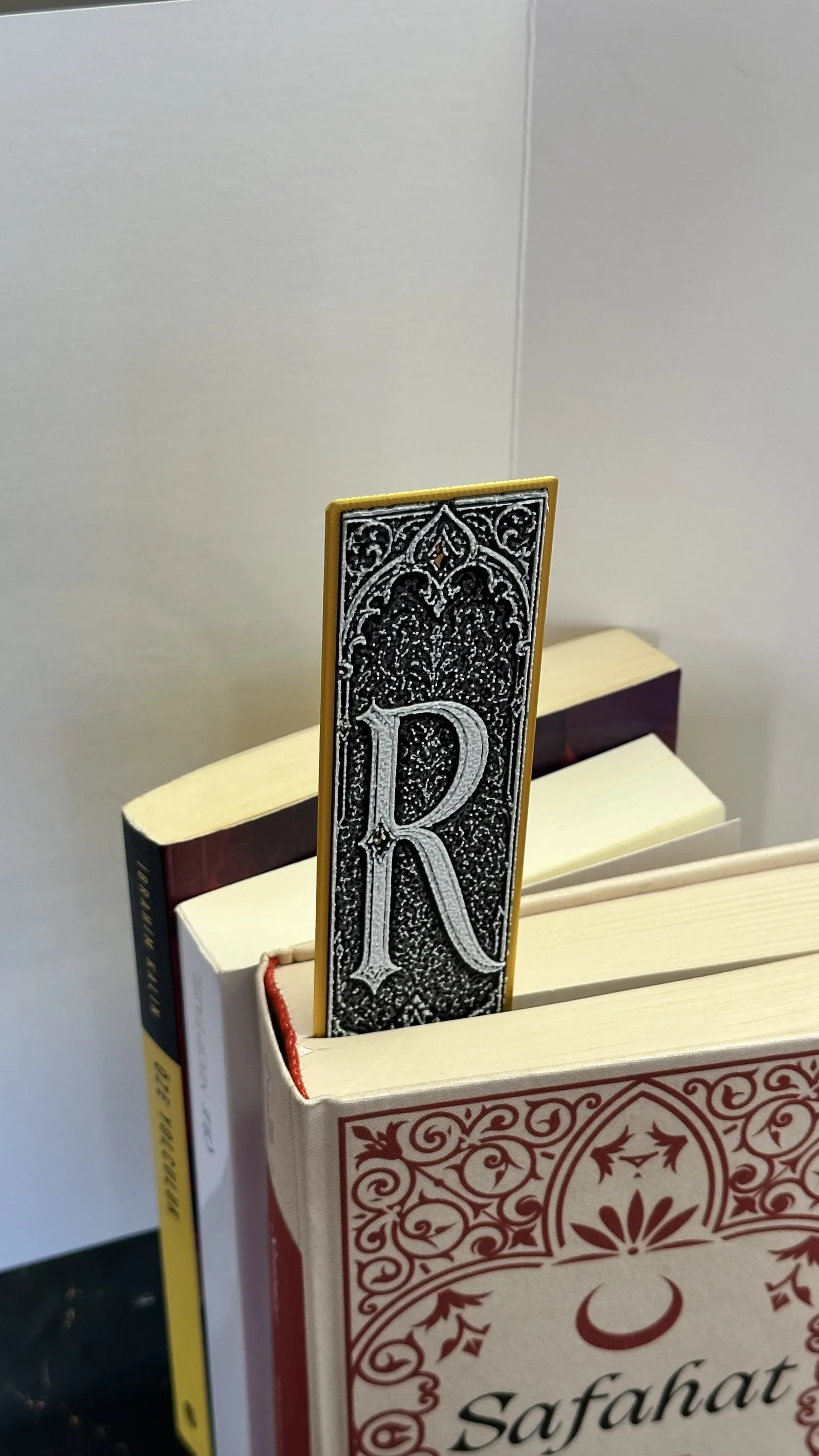 Gothic Letter R Bookmark - HueForge Alphabet