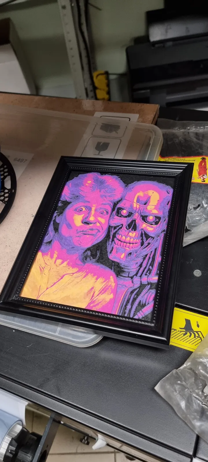 Terminator and Sara Connor. 4-color 3D photo