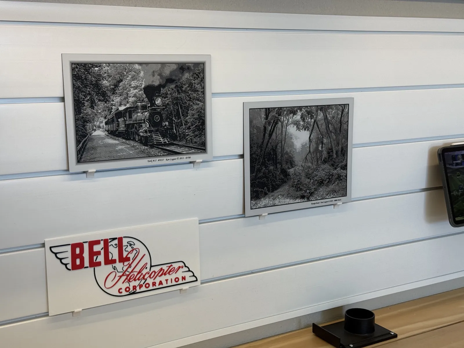 Slatwall Picture Holder