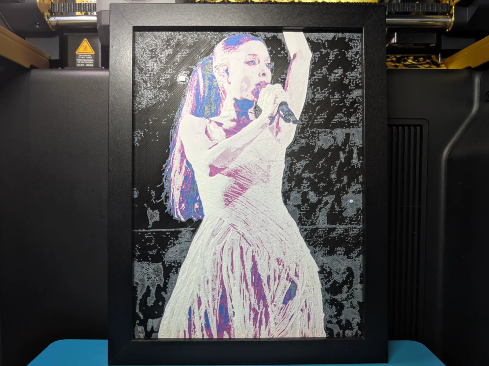 Ariana Grande Hueforge 6x8 3D Multicolor Decor