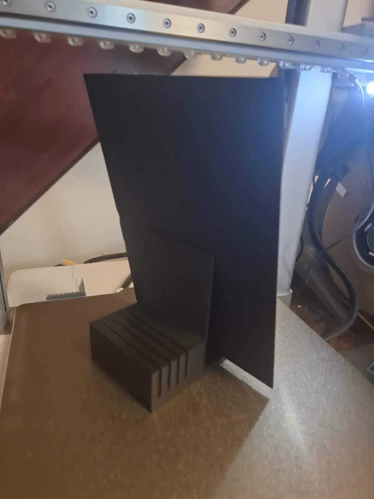 Hueforge stand with card holder