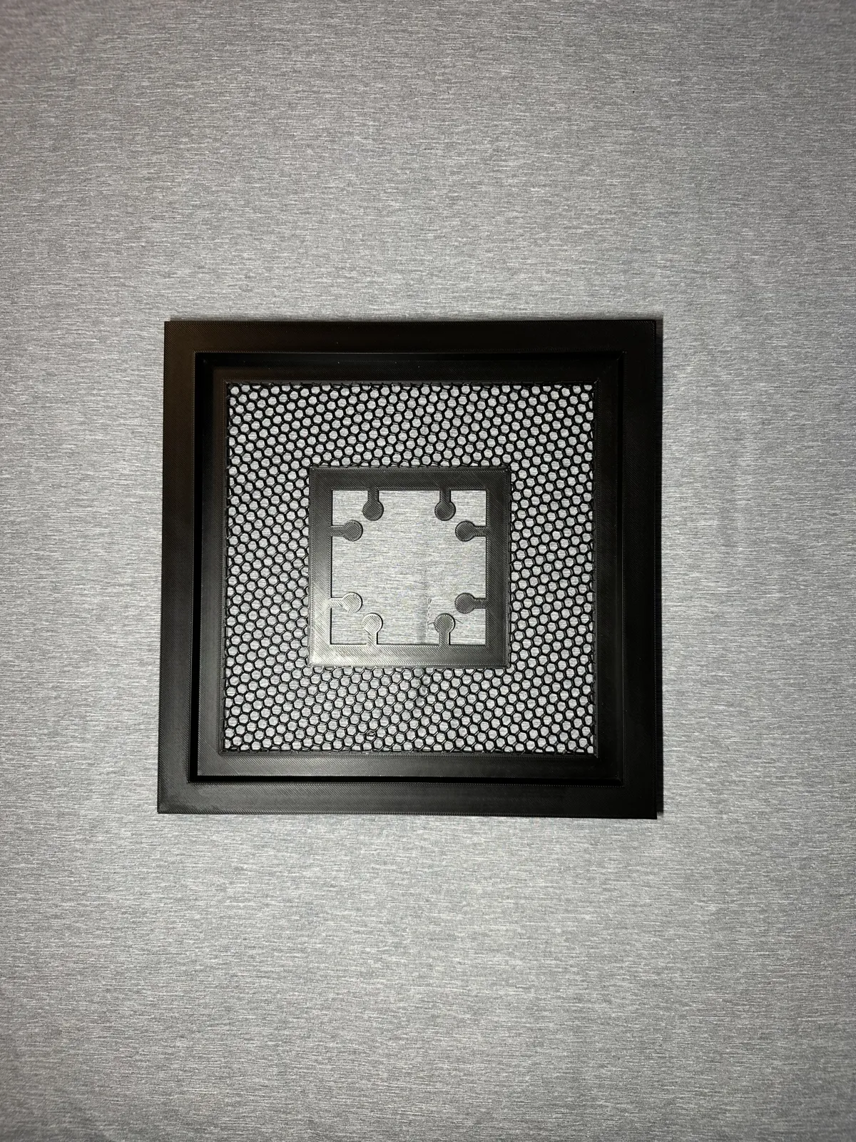 Modular Magnetic Frame System for Hueforge Art
