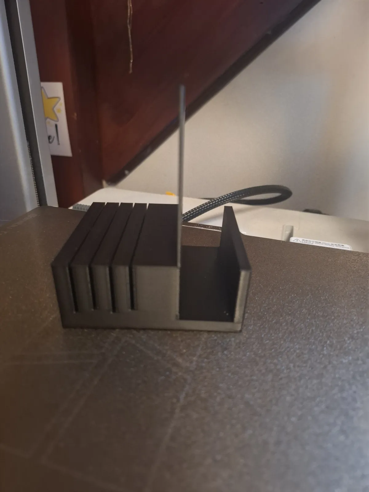 Hueforge stand with card holder