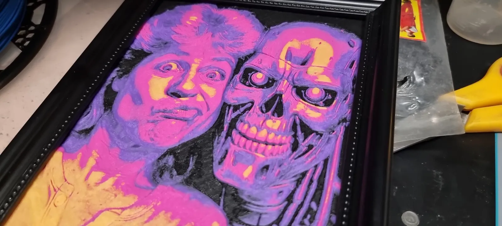 Terminator and Sara Connor. 4-color 3D photo