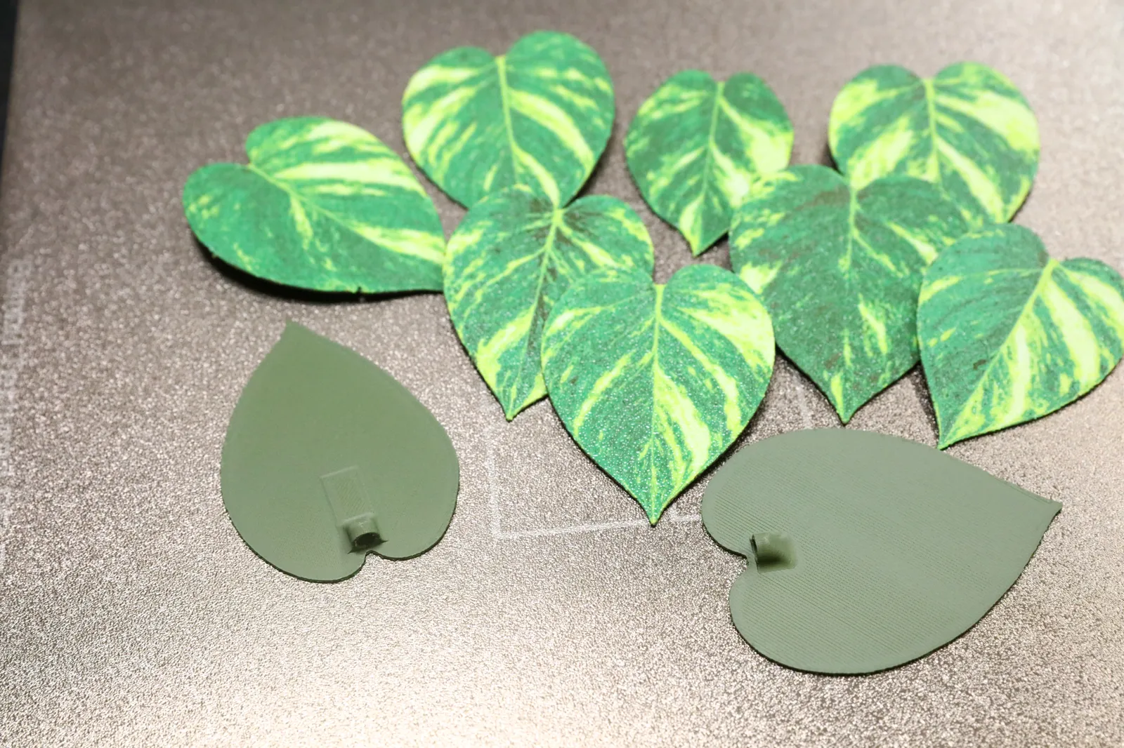 Modular Realistic Pothos Plant with Pot