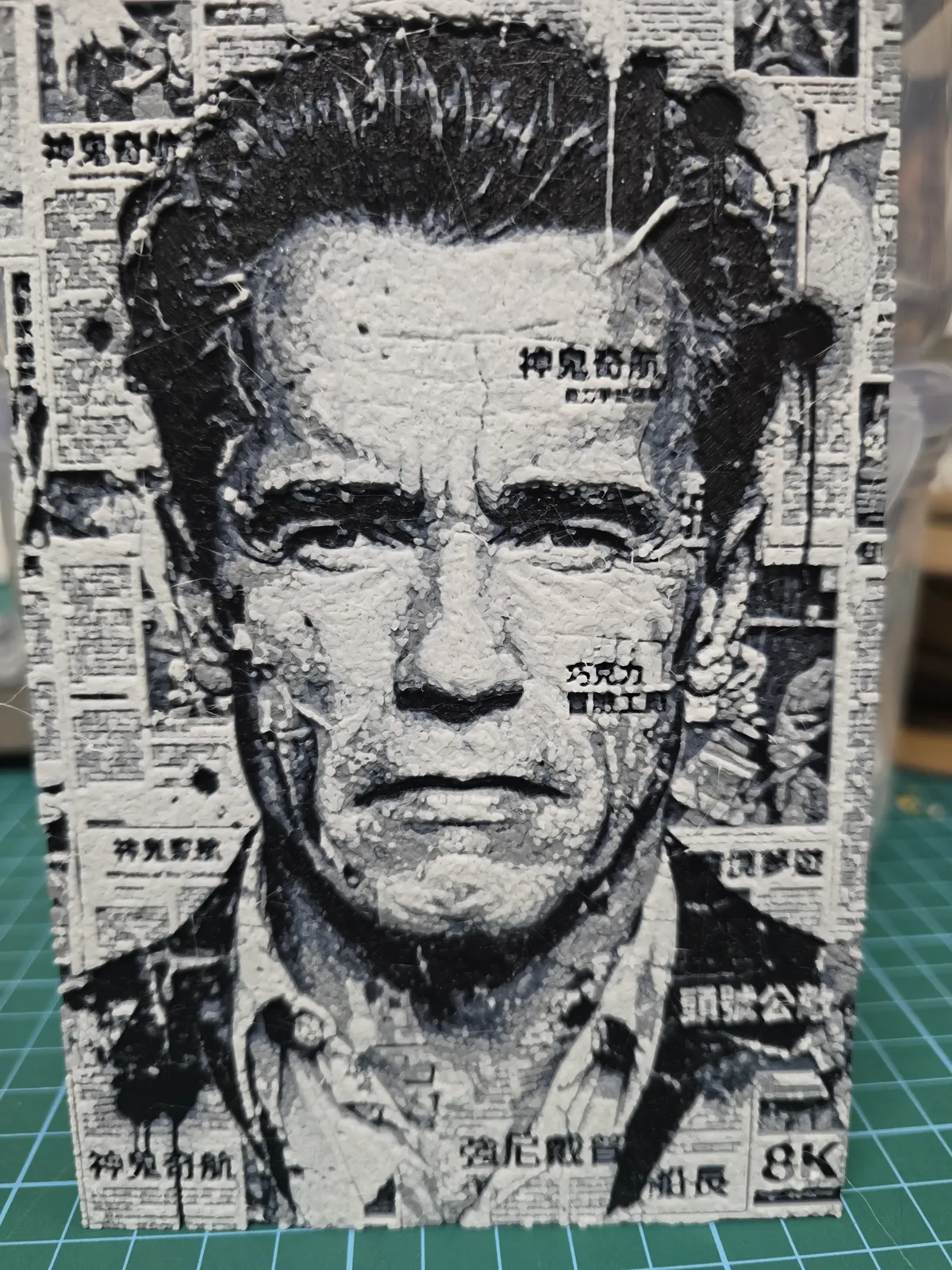 Arnold Schwarzenegger - Hueforge