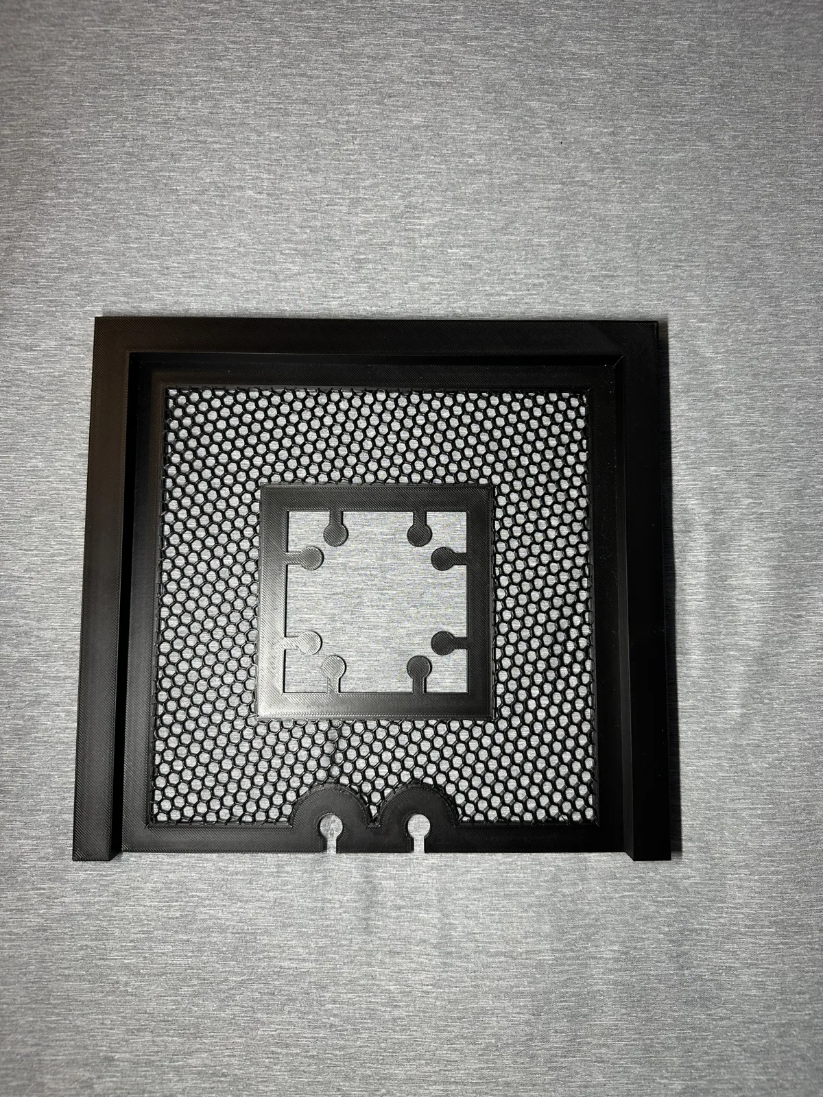 Modular Magnetic Frame System for Hueforge Art