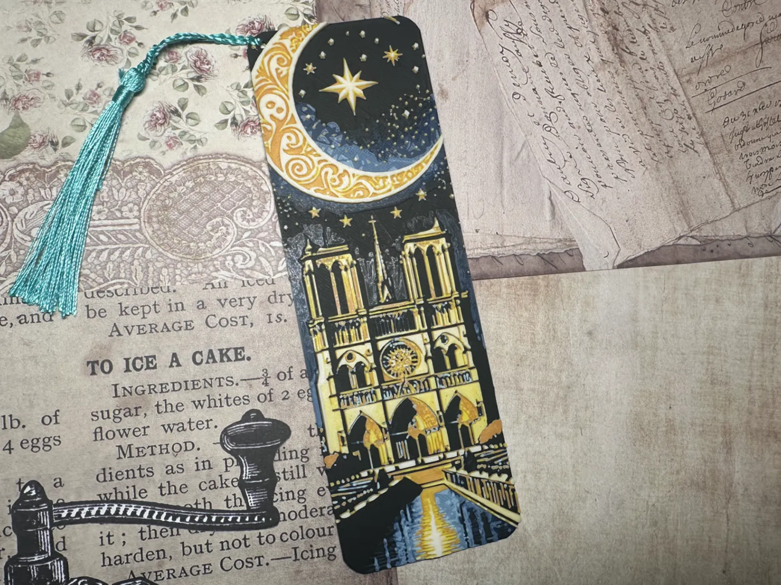 BookMark_NotreDame_Hueforge