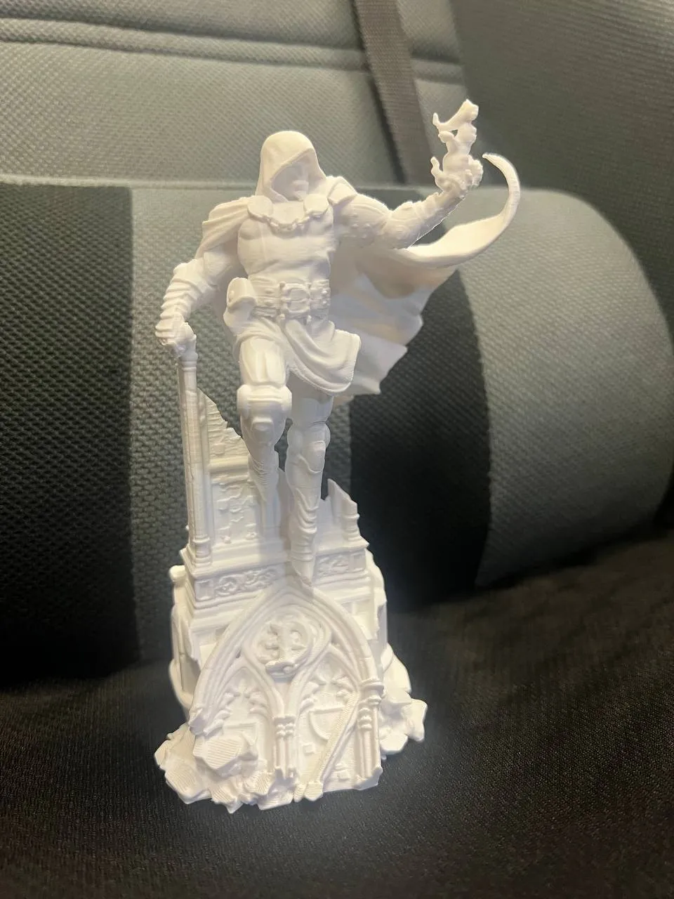 Dr. Doom - Dottor Doom - Marvel Figure finestra